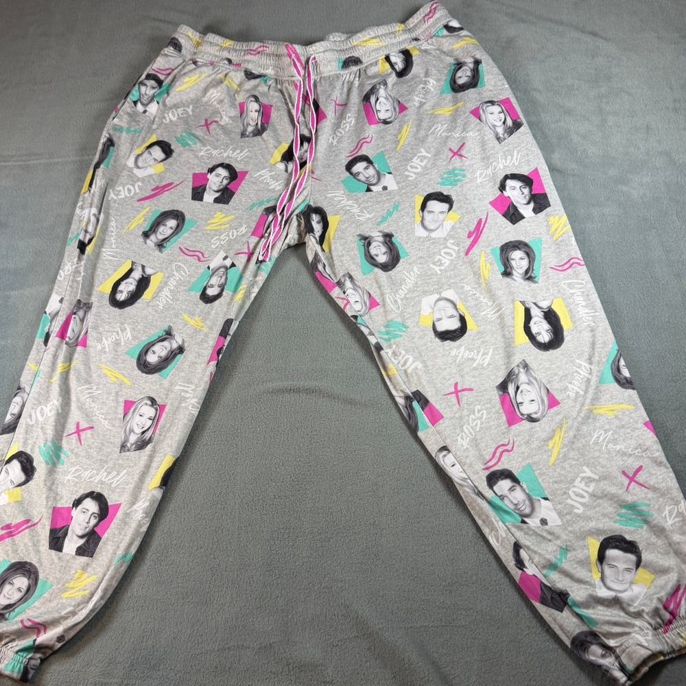 Friends The Television Series Pajama Pants Gray Character Print Joggers‎ 3X Plus